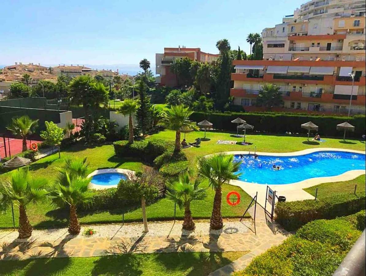 Seaview Apartment With Great Amenities & Facilities Benalmádena Exterior photo